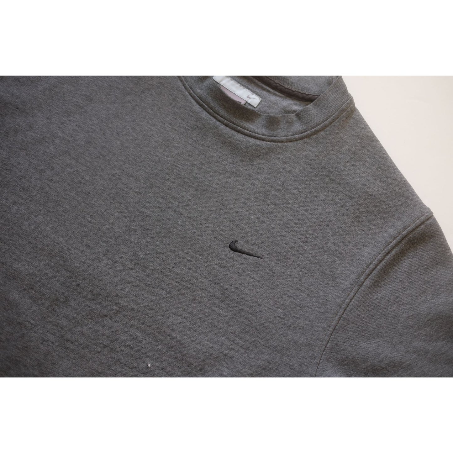 NIKE GRAY MINI SWOOSH CREW SWEATSHIRT SZ L 2004