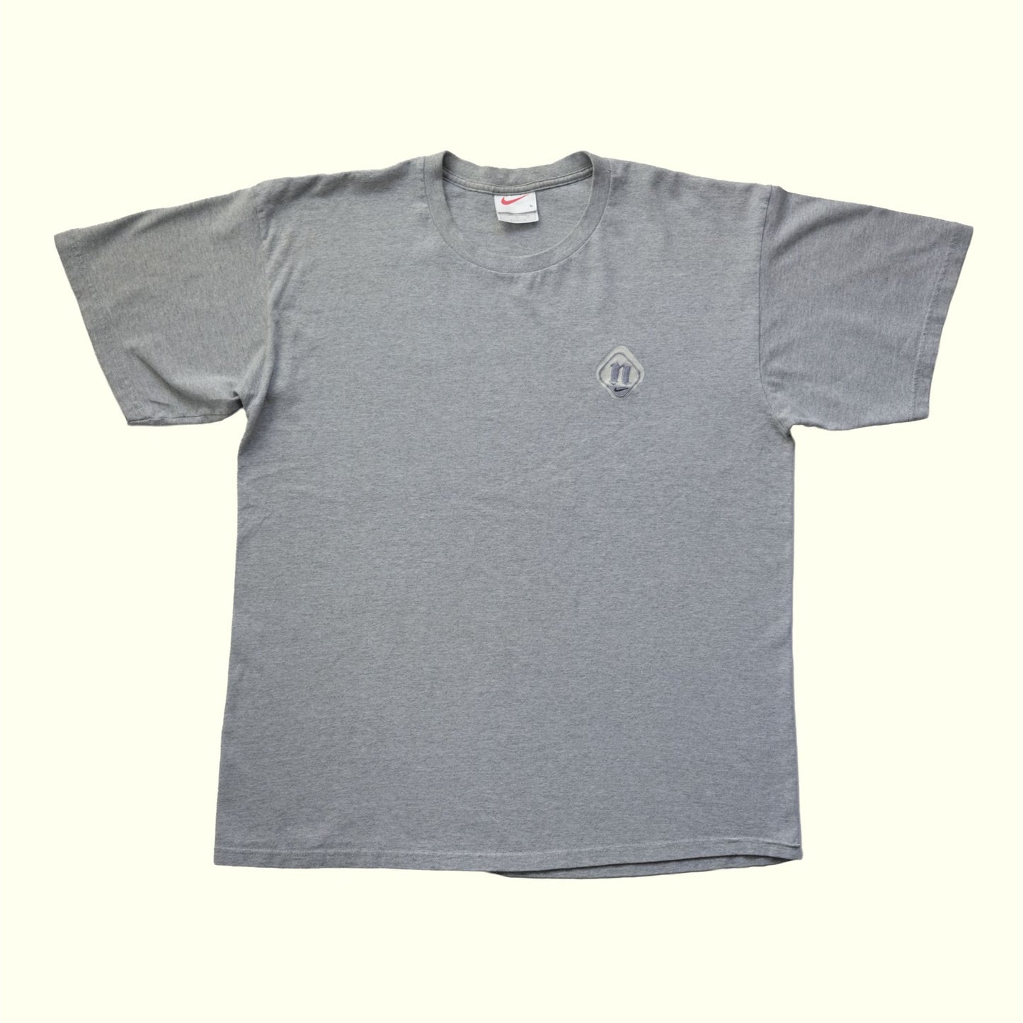 NIKE Y2K MINI SWOOSH EMBROIDERED LOGO GRAY T SHIRT 2004 SZ L