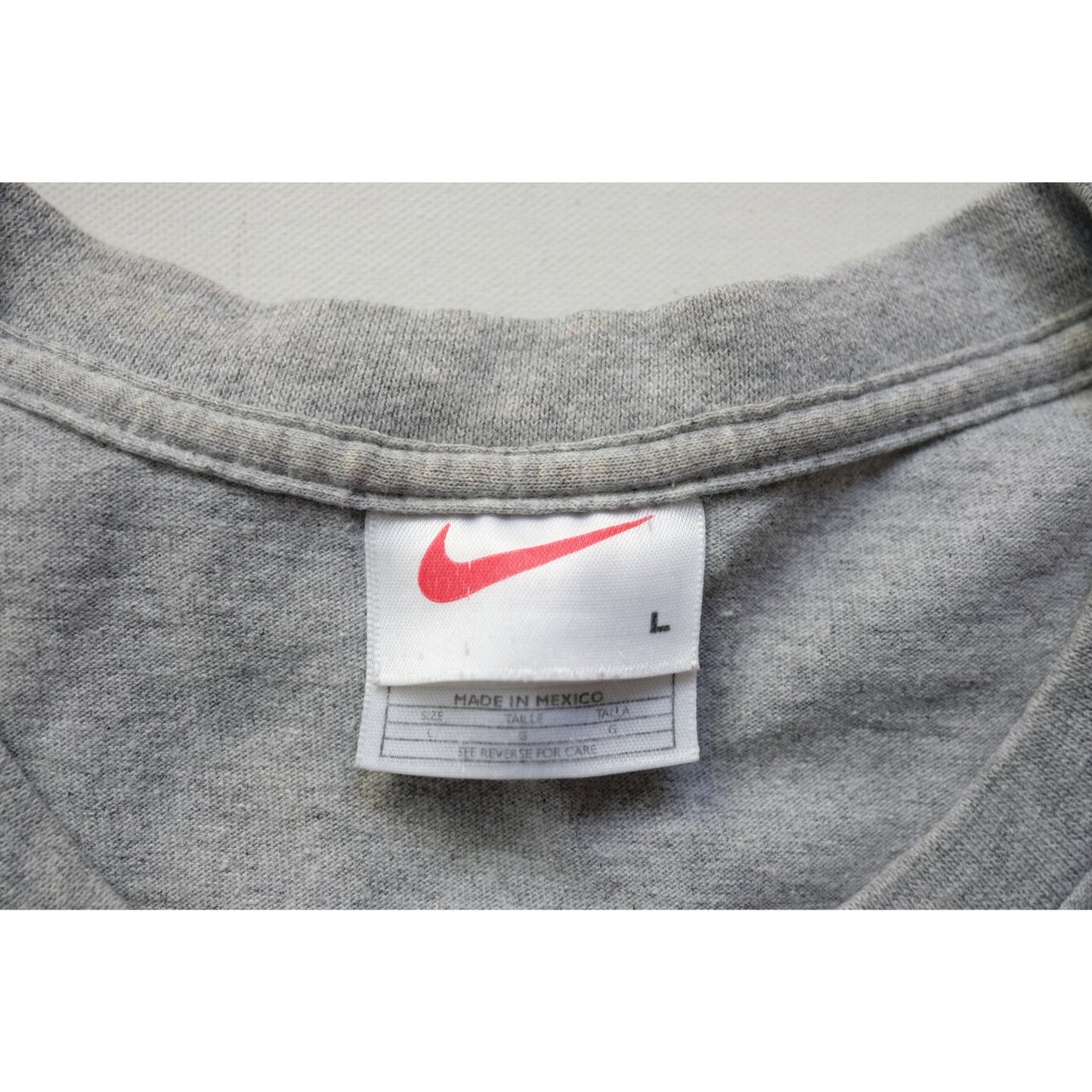 NIKE Y2K MINI SWOOSH EMBROIDERED LOGO GRAY T SHIRT 2004 SZ L